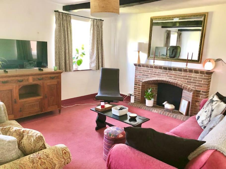 Cosy Farmhouse Escape In Monmouthshire Vila Wolves Newton Exterior foto